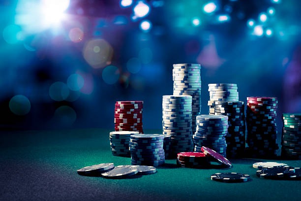 Antarmuka Macau Pools dengan dealer profesional dan tampilan multi-kamera